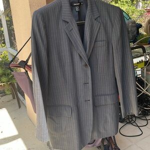 DKNY 2 Piece wide leg pantsuit